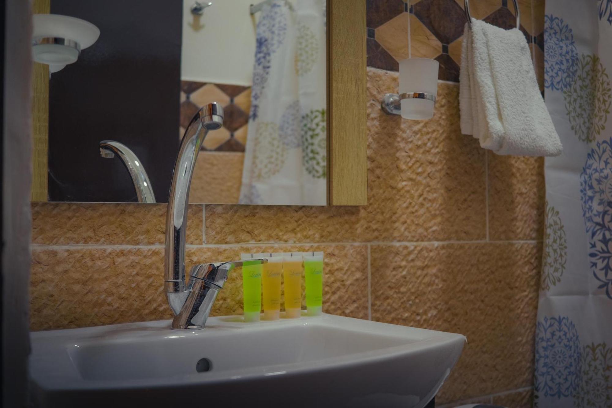 Plaza View Hostel Aţ Ţayyibah Zewnętrze zdjęcie